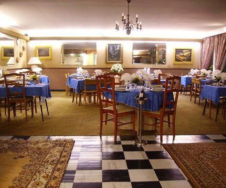 Latronquière Hotel Restaurant Du Tourisme מראה חיצוני תמונה